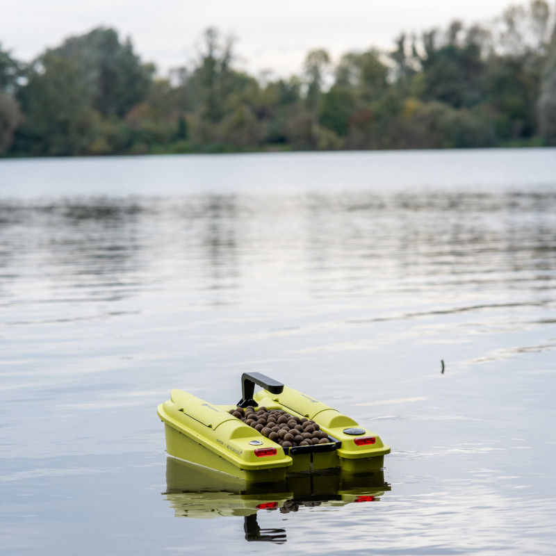 Ridge Monkey Hunter 750 Echo Edition Bait Boat Hi-Vis